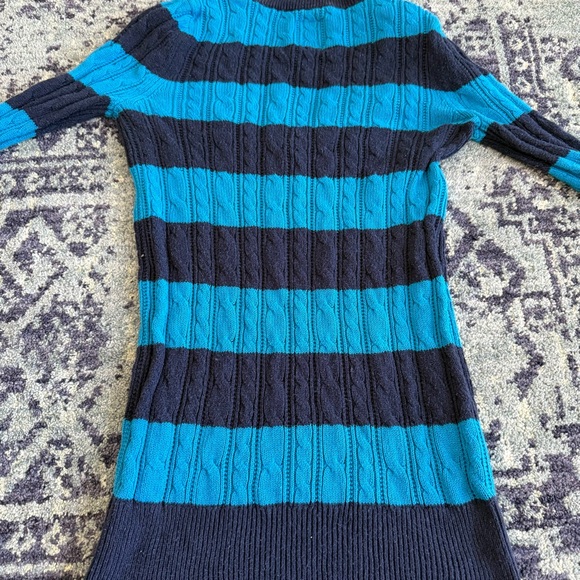Y2K Cable Knit Teal and Navy V-Neck Tight Fit Sweater Size Medium Winter Knit - Picture 9 of 10